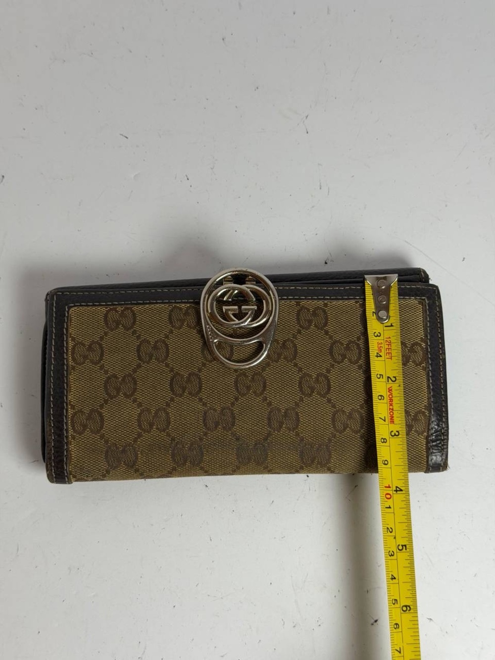 Gucci Interlocking G Clasp Brown GG Canvas Wallet - Picture 16 of 16